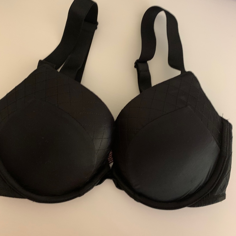 32D Victoria’s Secret Push Up Bra